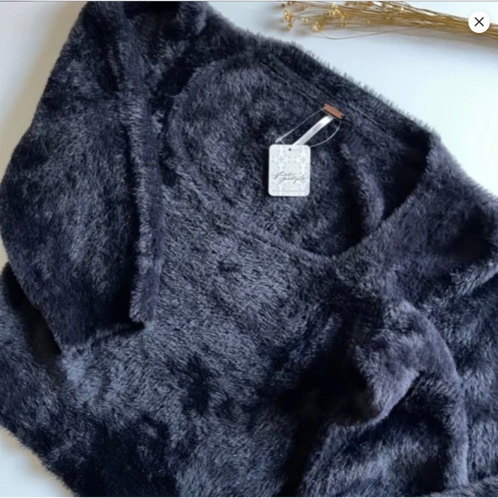 Free People Moonbeam Black Cropped Pullover‎ Sweater NWT - Picture 5 of 7